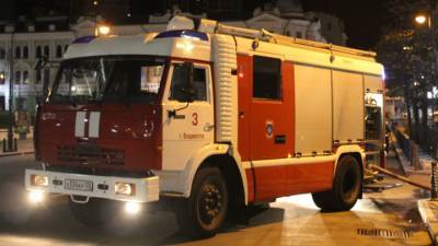 Во Владивостоке около 300 человек эвакуировали из-за пожара