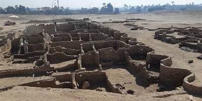 В Египте в Луксоре раскопали город, погребенный в песке 3400 лет назад - ТЕЛЕГРАФ