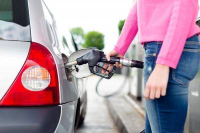 Цены на бензин в России с начала года выросли на 3,2%