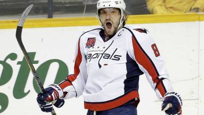 Александр Овечкин - Халл Бретт - Марсель Дионна - Овечкин поднялся на второе место по голам в большинстве в НХЛ - vesti.ru - Вашингтон - Бостон