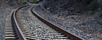 В Иркутской области под грузовыми поездами погибли два человека