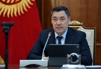 В Киргизии из-за мизерных зарплат уволились 3 тыс. врачей