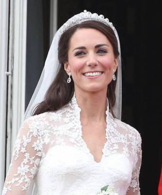 Дерзкая шутка королевы за день до свадьбы принца Уильяма и Кейт Миддлтон