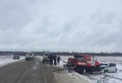 В Тверской области водитель кроссовера выехал на «встречку» и врезался в машину пожарных-добровольцев