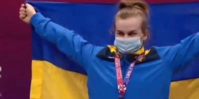 В Москве зазвучал гимн Украины. Харьковчанка стала абсолютной чемпионкой Европы по тяжелой атлетике — видео