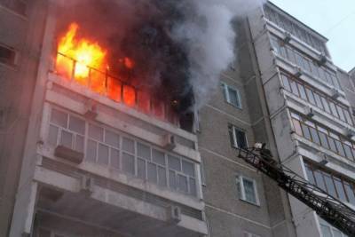 В Ростове при пожаре в многоэтажке пострадала пенсионерка