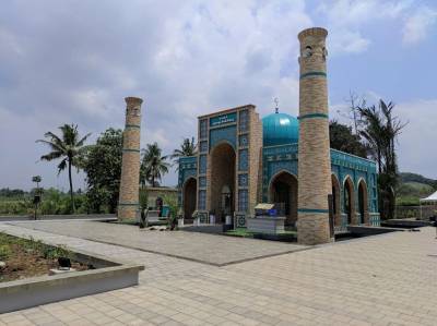 В Индонезии открыли «узбекскую» мечеть