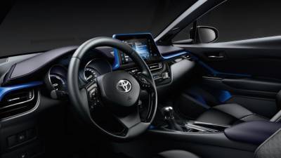 Производитель Toyota запускает продажи новых седанов LS и Mirai с автопилотом