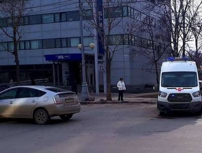 Скорая с пациентом попала в ДТП в Южно-Сахалинске