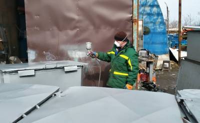 «МСК‑НТ» проводит плановую покраску и ремонт контейнерного парка