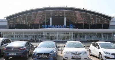 Украинцы путешествуют, несмотря на карантин: в аэропорту "Борисполь" увеличился пассажиропоток