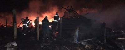 В Удмуртии при пожаре в частном доме погибли четыре человека