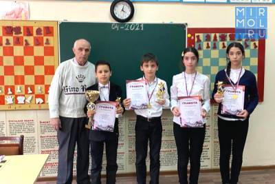 Школьники Дагестана представят регион на международном шахматном турнире «Белая ладья»