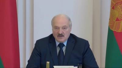 Александр Лукашенко - Лукашенко заявил о том, что получатели денег зарубежных фондов потеряют право заниматься политикой - piter.tv - Белоруссия