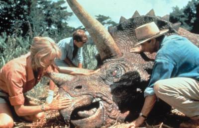 «Создать реальный Парк Юрского периода»: в компании Илона Маска рассказали о технологиях, которые позволяют воскресить динозавров