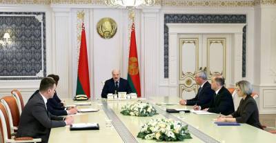 А.Лукашенко: не с левыми, не с правыми – с народом