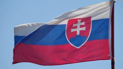 В Словакии заявили, что "Спутник V" используется в стране как инструмент гибридной войны