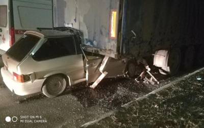 В Рязани 18-летний водитель погиб, влетев под полуприцеп на легковушке