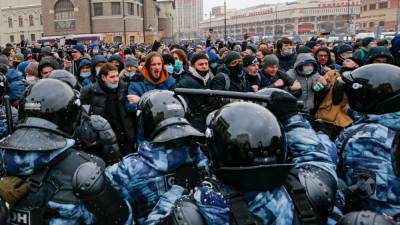 Участник акции в поддержку Навального получил 3,5 года колонии