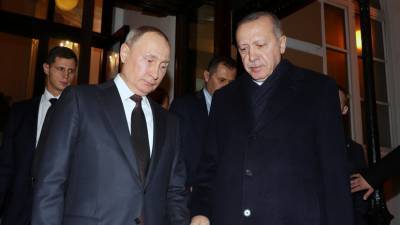 Путин обсудил с Эрдоганом борьбу с коронавирусом и Украину