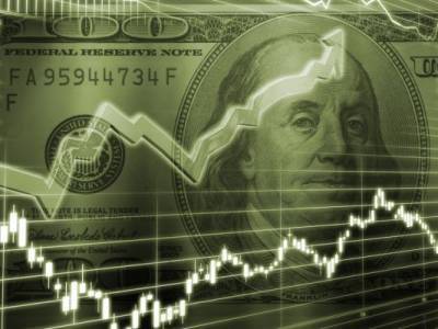 Эксперт: Доллар испытывает на себе глобальное давление