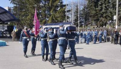 С погибшим на Донбассе воином 92-й ОМБр Виктором Гелебрантом простились на Харьковщине