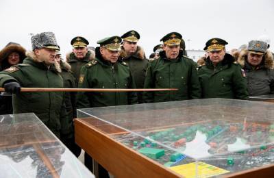 Российские общевойсковые армии уже готовы освободить Украину от...