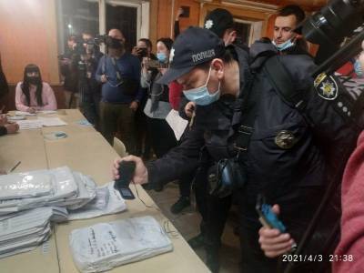 Скандальные довыборы на Прикарпатье: Суд отменил решения избиркома