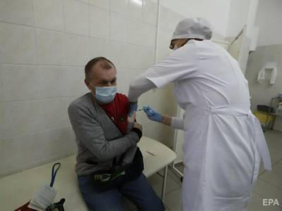 В РФ после вакцинации препаратом "Спутник V" умерло четверо человек – СМИ