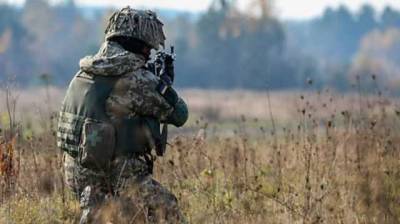С начала суток враг 1 раз нарушил перемирие, применив гранатометы под Луганским, потерь нет, - штаб ООС