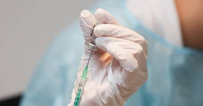 Латвия продолжает занимать одно из последних мест по числу вакцинированных от Covid-19 жителей в Европе
