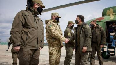 Владимир Зеленский прибыл на Донбасс чтобы поддержать украинских солдат