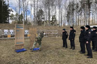 Псковские росгвардейцы приняли участие в тактико-ситуационной стрельбе