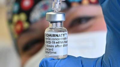 Pfizer просит разрешения использовать вакцину для подростков