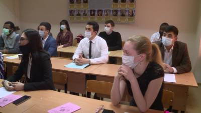 Новости на "России 24". Во Владимире иностранных студентов прививают от коронавируса