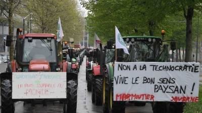 Почти 1,5 тысячи тракторов блокировали движение у Европарламента