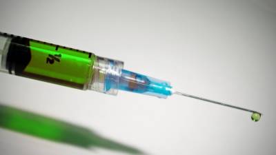 Вакцина Moderna получила одобрение ВОЗ для использования в случае ЧС