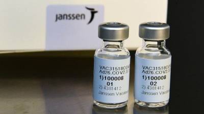 Канада приостановила использования вакцины J&J