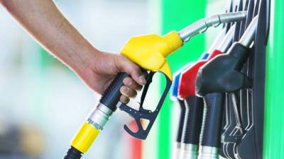 В России начали по-новому рассчитывать цены на бензин
