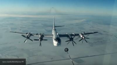 Маневры российских самолетов вблизи Аляски тревожат ВВС США