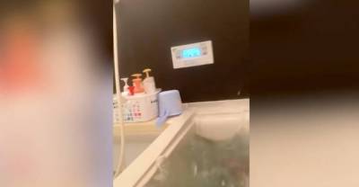 Мощное землетрясение магнитудой 6,8 застало японца в ванной, и он снял это на видео