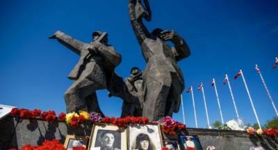 Жителям Риги запретили доступ к памятнику Освободителям 8-го и 9 мая