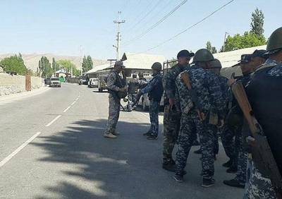 Власти Киргизии заявили об обстреле жилых домов военными Таджикистана