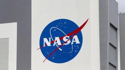 В NASA заявили о приостановке контракта со SpaceX по лунному модулю