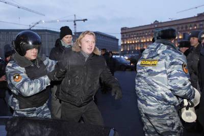 Андрей Головачев - Политолог посоветовал российской оппозиции «смываться» из России из-за «Холодной войны-2» - mk.ru - Москва