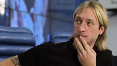 Плющенко сообщил об окончании сотрудничества с фигуристкой Трусовой