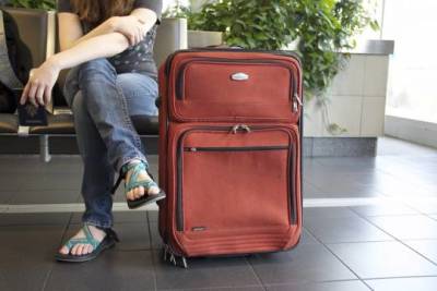 В аэропорту Сочи более двух тысяч туристов застряли из-за непогоды
