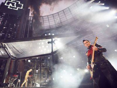 Гитарист Rammstein поддержал экс-главу архангельского штаба Навального, осужденного за репост клипа группы