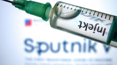 Власти Чили не обнаружили проблем с российской вакциной "Спутник V"
