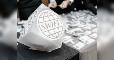 Росія втратить до 10% ВВП при відключенні від SWIFT, — Савченко